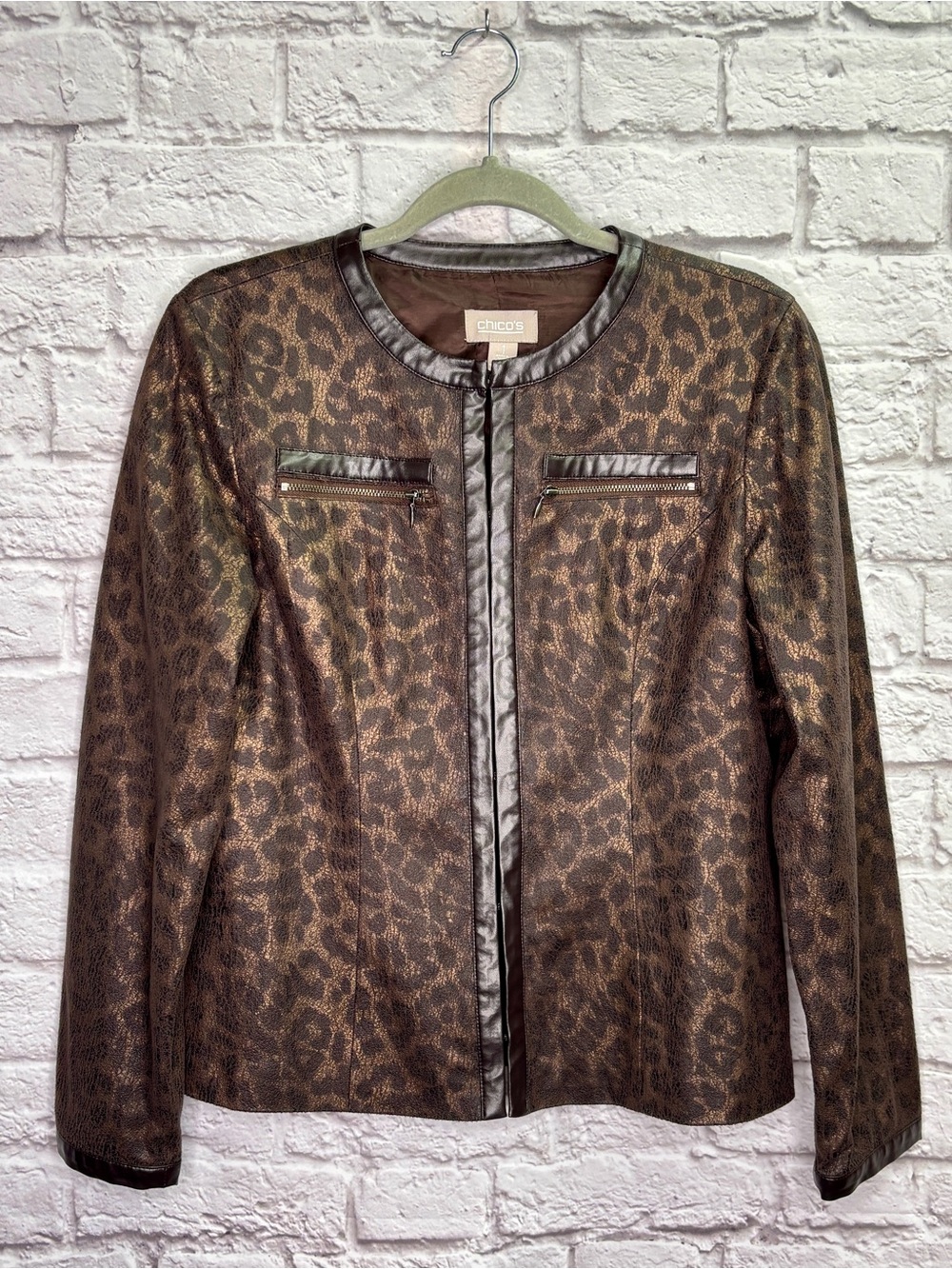Chicos Womens Animal Print Jacket Size 1 (M-8) Hook And Eye Closure Lightweight